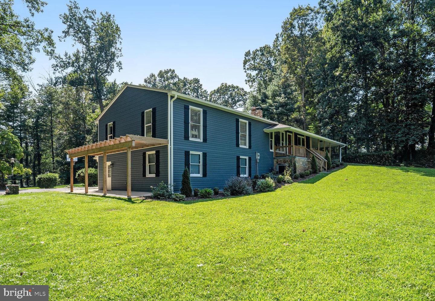 4258 FEATHERSTONE LN, THE PLAINS, Virginia 20198, 3 Bedrooms Bedrooms, ,3 BathroomsBathrooms,Residential,For sale,4258 FEATHERSTONE LN,VAFQ2017398 MLS # VAFQ2017398