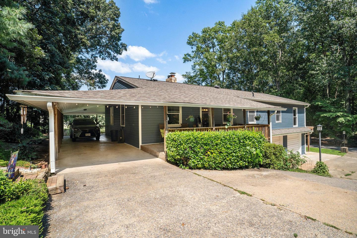 4258 FEATHERSTONE LN, THE PLAINS, Virginia 20198, 3 Bedrooms Bedrooms, ,3 BathroomsBathrooms,Residential,For sale,4258 FEATHERSTONE LN,VAFQ2017398 MLS # VAFQ2017398