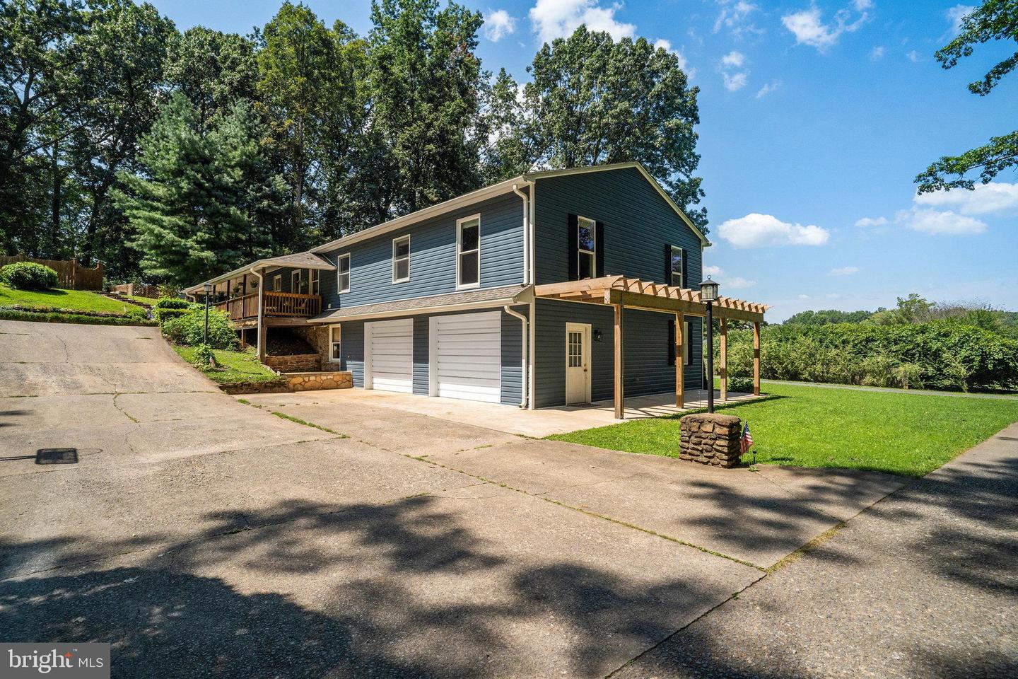 4258 FEATHERSTONE LN, THE PLAINS, Virginia 20198, 3 Bedrooms Bedrooms, ,3 BathroomsBathrooms,Residential,For sale,4258 FEATHERSTONE LN,VAFQ2017398 MLS # VAFQ2017398