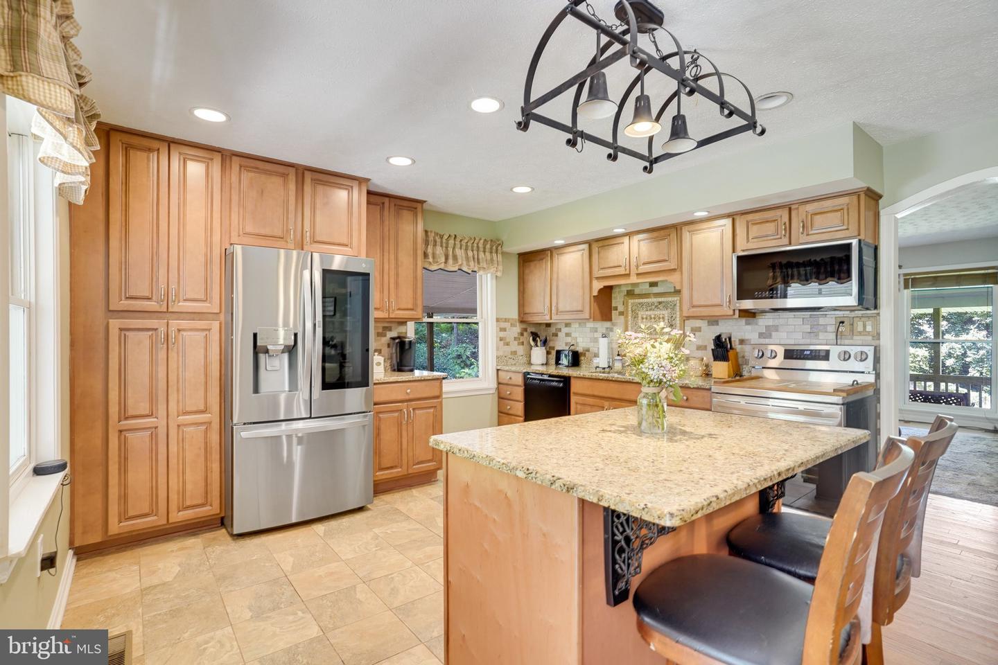 4258 FEATHERSTONE LN, THE PLAINS, Virginia 20198, 3 Bedrooms Bedrooms, ,3 BathroomsBathrooms,Residential,For sale,4258 FEATHERSTONE LN,VAFQ2017398 MLS # VAFQ2017398