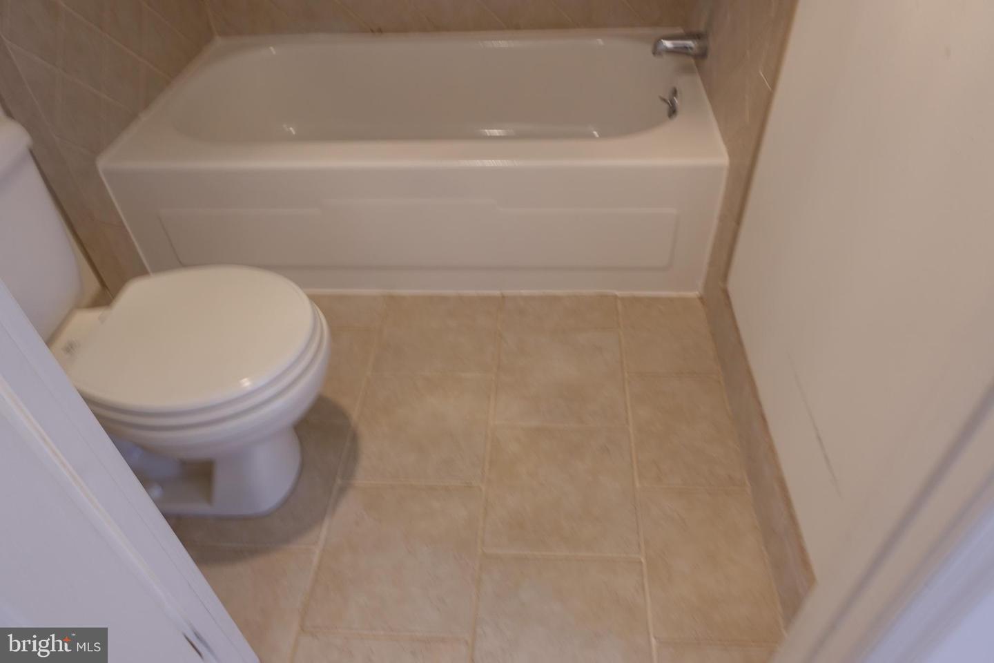 1225 MARTHA CUSTIS DR #1406, ALEXANDRIA, Virginia 22302, 1 Bedroom Bedrooms, ,1 BathroomBathrooms,Residential,For sale,1225 MARTHA CUSTIS DR #1406,VAAX2047874 MLS # VAAX2047874