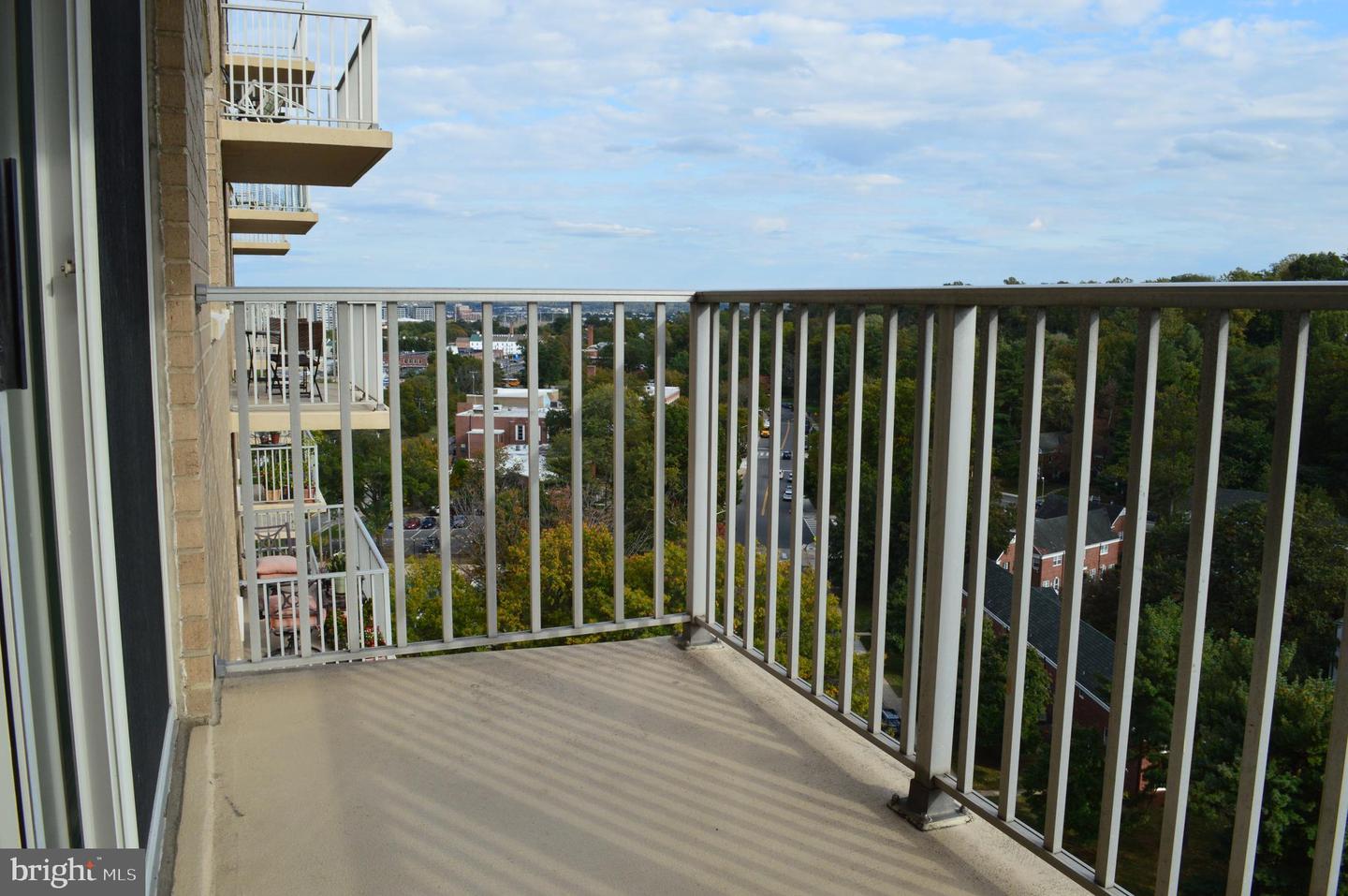 1225 MARTHA CUSTIS DR #1406, ALEXANDRIA, Virginia 22302, 1 Bedroom Bedrooms, ,1 BathroomBathrooms,Residential,For sale,1225 MARTHA CUSTIS DR #1406,VAAX2047874 MLS # VAAX2047874