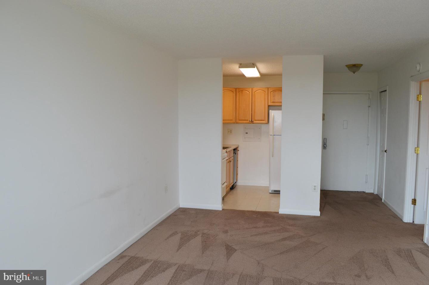 1225 MARTHA CUSTIS DR #1406, ALEXANDRIA, Virginia 22302, 1 Bedroom Bedrooms, ,1 BathroomBathrooms,Residential,For sale,1225 MARTHA CUSTIS DR #1406,VAAX2047874 MLS # VAAX2047874