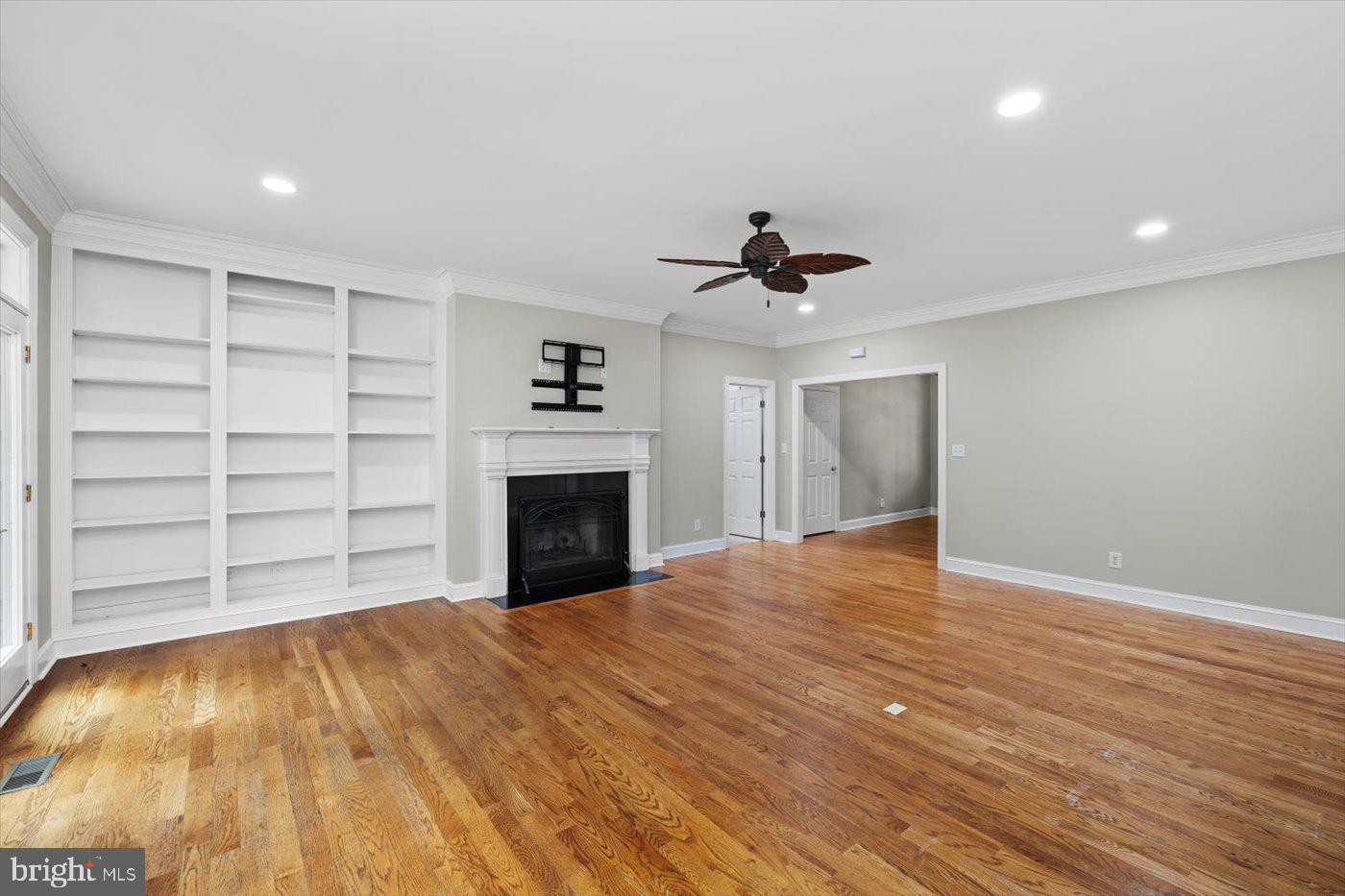 11012 FARMVIEW WAY, SPOTSYLVANIA, Virginia 22551, 4 Bedrooms Bedrooms, 9 Rooms Rooms,2 BathroomsBathrooms,Residential,For sale,11012 FARMVIEW WAY,VASP2035074 MLS # VASP2035074