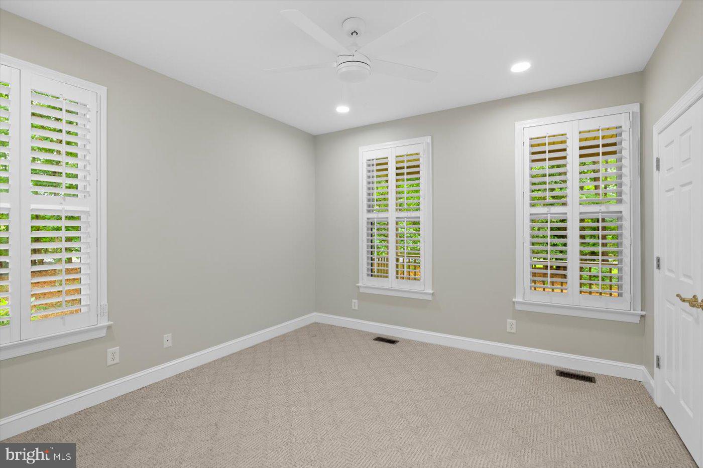 11012 FARMVIEW WAY, SPOTSYLVANIA, Virginia 22551, 4 Bedrooms Bedrooms, 9 Rooms Rooms,2 BathroomsBathrooms,Residential,For sale,11012 FARMVIEW WAY,VASP2035074 MLS # VASP2035074