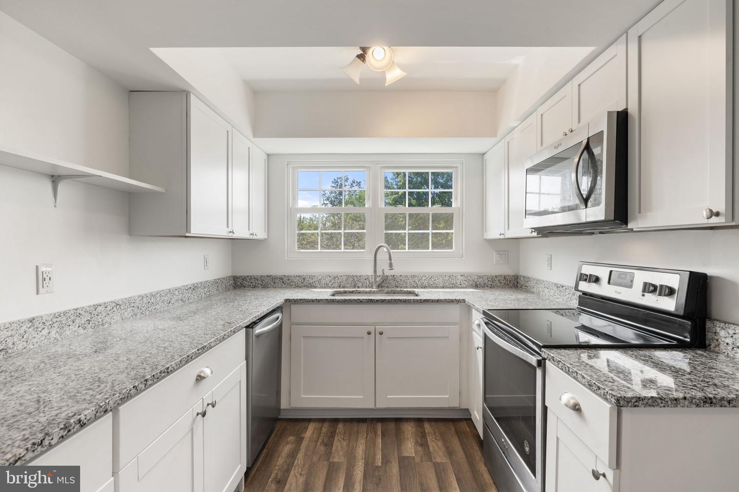 120 PROSPERITY AVE SE #E, LEESBURG, Virginia 20175, 2 Bedrooms Bedrooms, ,2 BathroomsBathrooms,Residential,For sale,120 PROSPERITY AVE SE #E,VALO2103652 MLS # VALO2103652