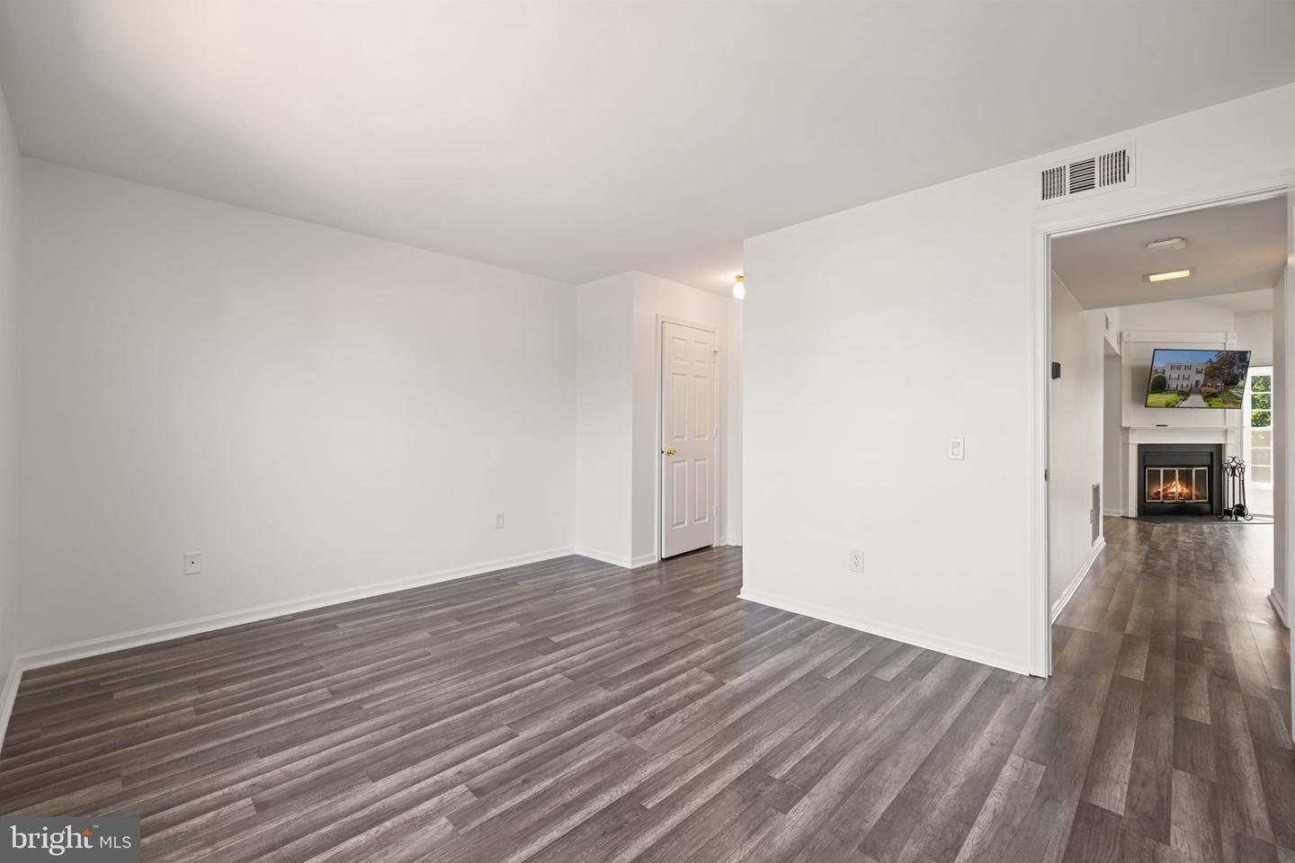 120 PROSPERITY AVE SE #E, LEESBURG, Virginia 20175, 2 Bedrooms Bedrooms, ,2 BathroomsBathrooms,Residential,For sale,120 PROSPERITY AVE SE #E,VALO2103652 MLS # VALO2103652