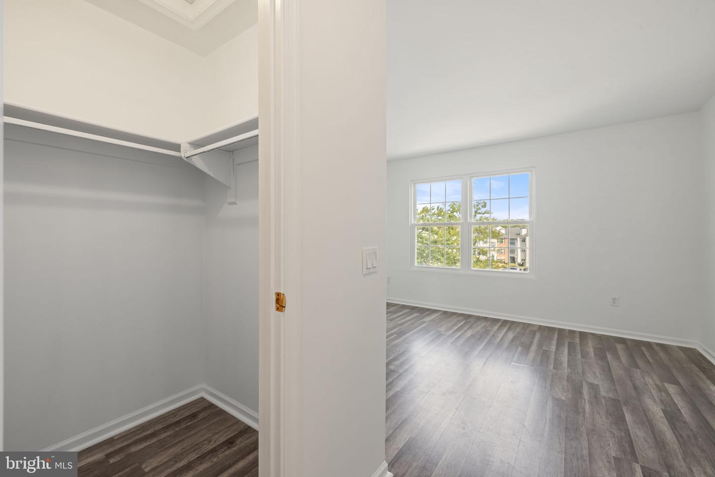 120 PROSPERITY AVE SE #E, LEESBURG, Virginia 20175, 2 Bedrooms Bedrooms, ,2 BathroomsBathrooms,Residential,For sale,120 PROSPERITY AVE SE #E,VALO2103652 MLS # VALO2103652