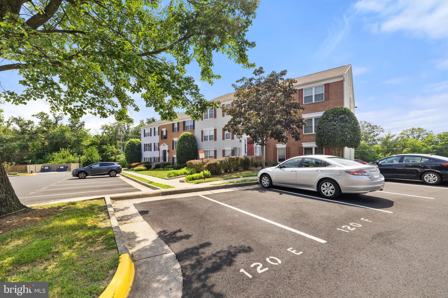 120 PROSPERITY AVE SE #E, LEESBURG, Virginia 20175, 2 Bedrooms Bedrooms, ,2 BathroomsBathrooms,Residential,For sale,120 PROSPERITY AVE SE #E,VALO2103652 MLS # VALO2103652