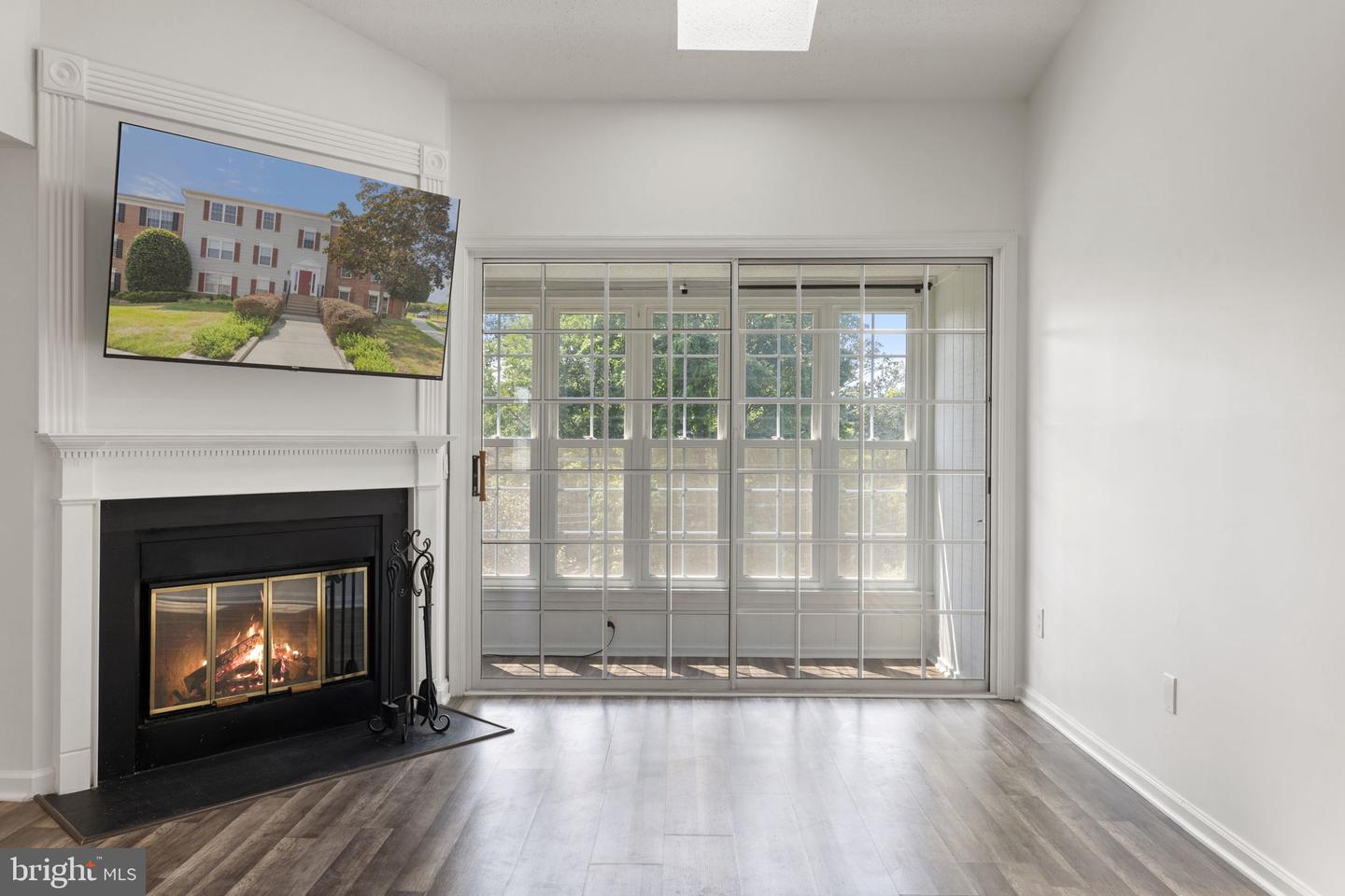 120 PROSPERITY AVE SE #E, LEESBURG, Virginia 20175, 2 Bedrooms Bedrooms, ,2 BathroomsBathrooms,Residential,For sale,120 PROSPERITY AVE SE #E,VALO2103652 MLS # VALO2103652