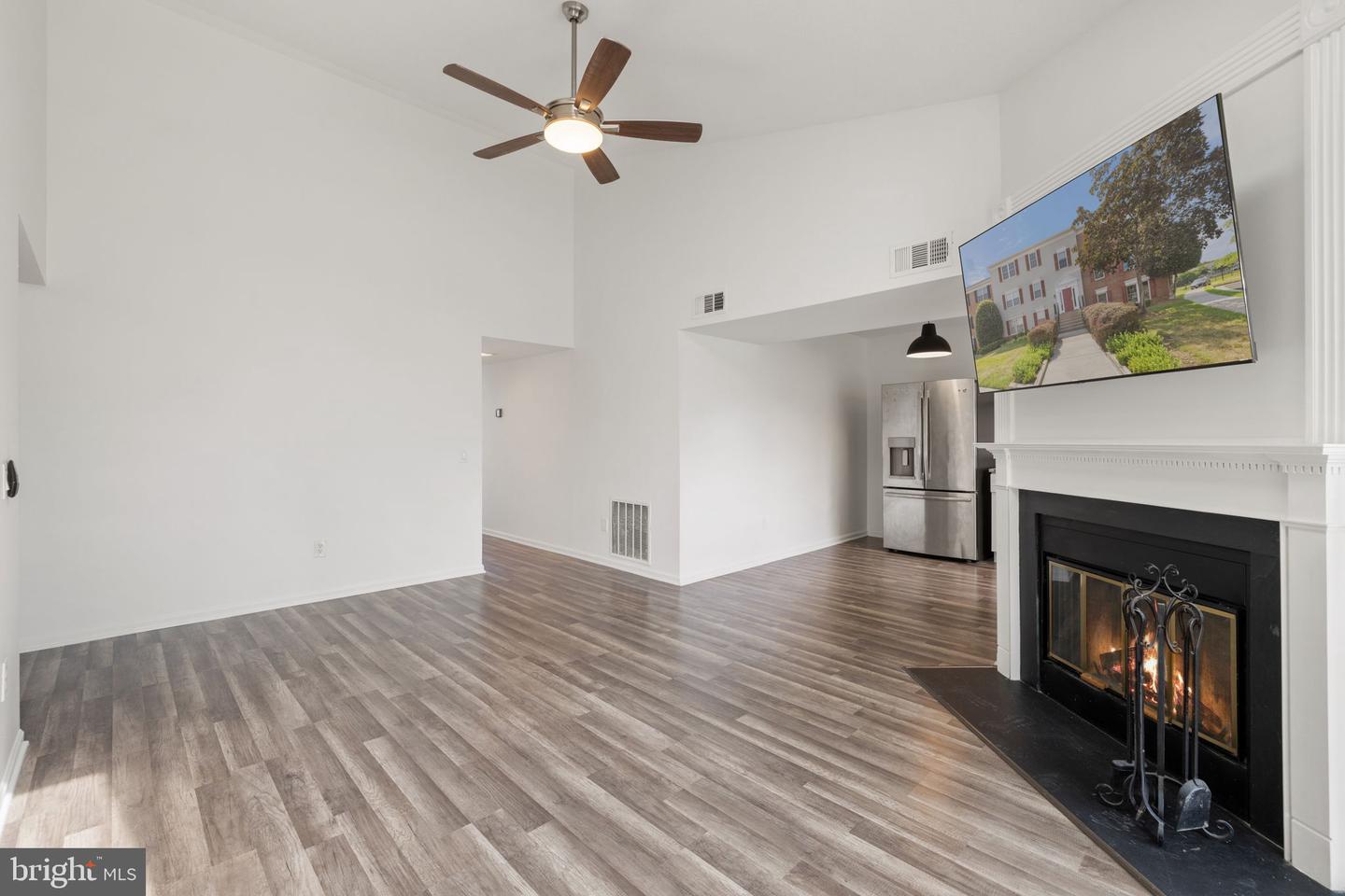 120 PROSPERITY AVE SE #E, LEESBURG, Virginia 20175, 2 Bedrooms Bedrooms, ,2 BathroomsBathrooms,Residential,For sale,120 PROSPERITY AVE SE #E,VALO2103652 MLS # VALO2103652
