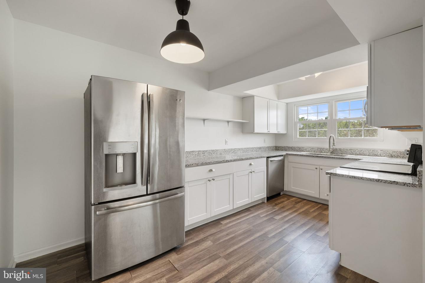 120 PROSPERITY AVE SE #E, LEESBURG, Virginia 20175, 2 Bedrooms Bedrooms, ,2 BathroomsBathrooms,Residential,For sale,120 PROSPERITY AVE SE #E,VALO2103652 MLS # VALO2103652