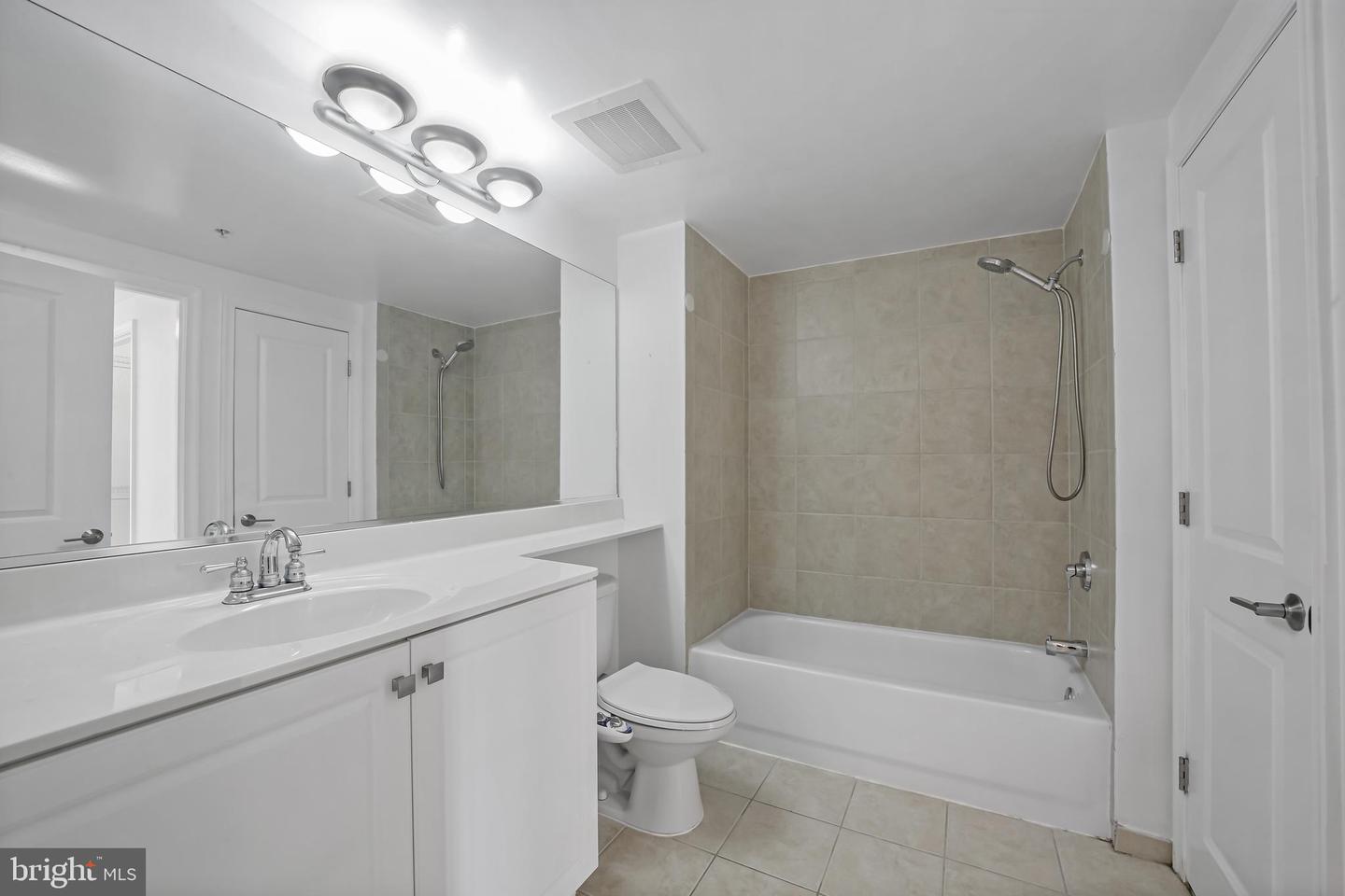851 N GLEBE RD #1608, ARLINGTON, Virginia 22203, 1 Bedroom Bedrooms, ,1 BathroomBathrooms,Residential,For sale,851 N GLEBE RD #1608,VAAR2061924 MLS # VAAR2061924