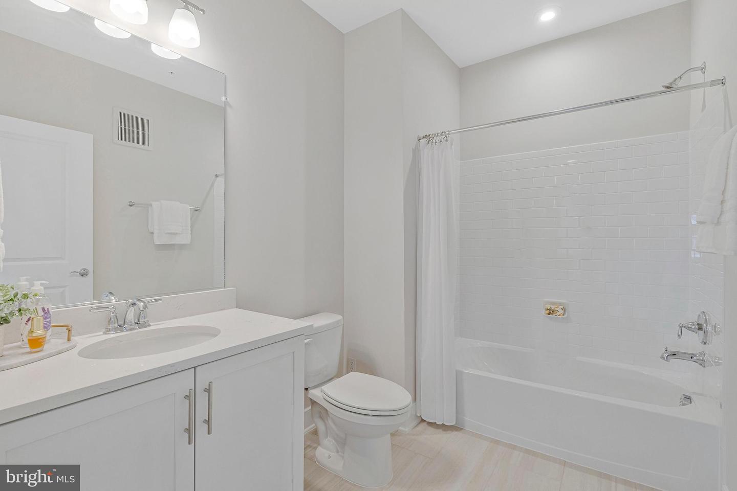 2320 FIELD POINT RD #4-408, HERNDON, Virginia 20171, 2 Bedrooms Bedrooms, ,2 BathroomsBathrooms,Residential,For sale,2320 FIELD POINT RD #4-408,VAFX2259690 MLS # VAFX2259690