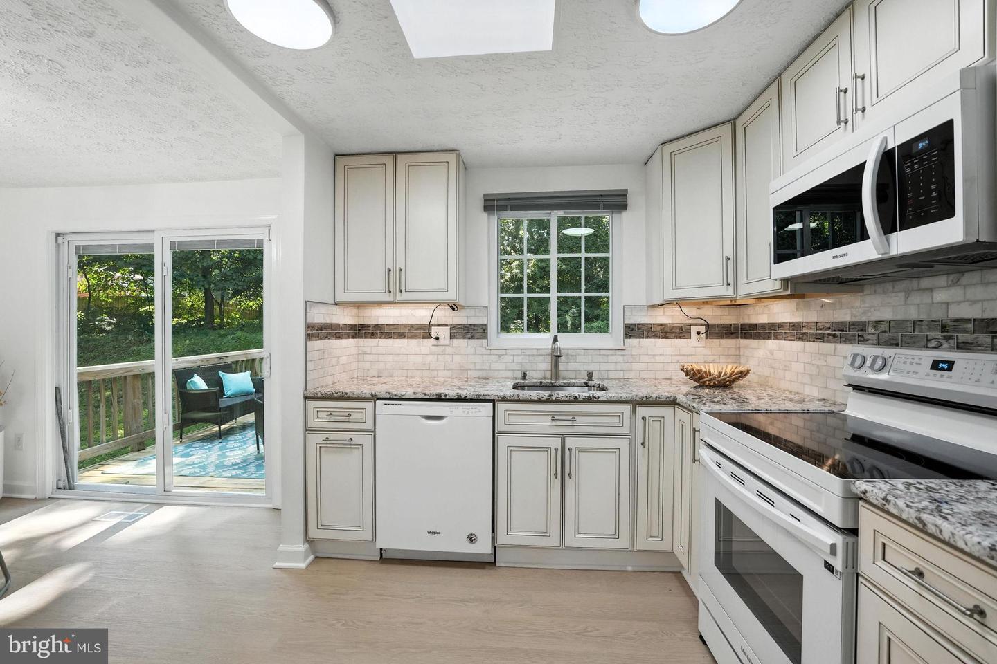 2527 TABOR CT, WOODBRIDGE, Virginia 22191, 3 Bedrooms Bedrooms, 11 Rooms Rooms,2 BathroomsBathrooms,Residential,For sale,2527 TABOR CT,VAPW2100948 MLS # VAPW2100948