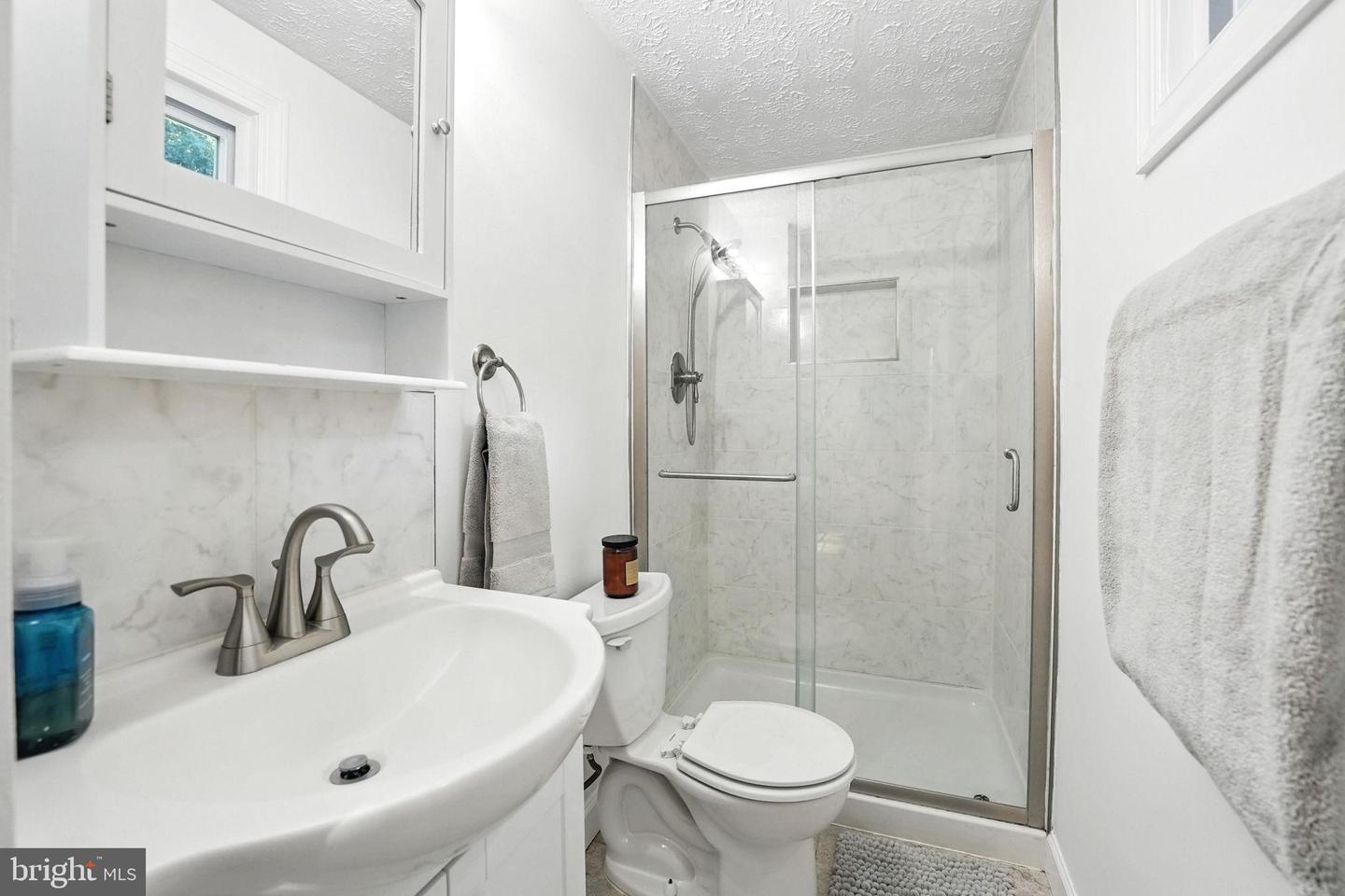 2527 TABOR CT, WOODBRIDGE, Virginia 22191, 3 Bedrooms Bedrooms, 11 Rooms Rooms,2 BathroomsBathrooms,Residential,For sale,2527 TABOR CT,VAPW2100948 MLS # VAPW2100948