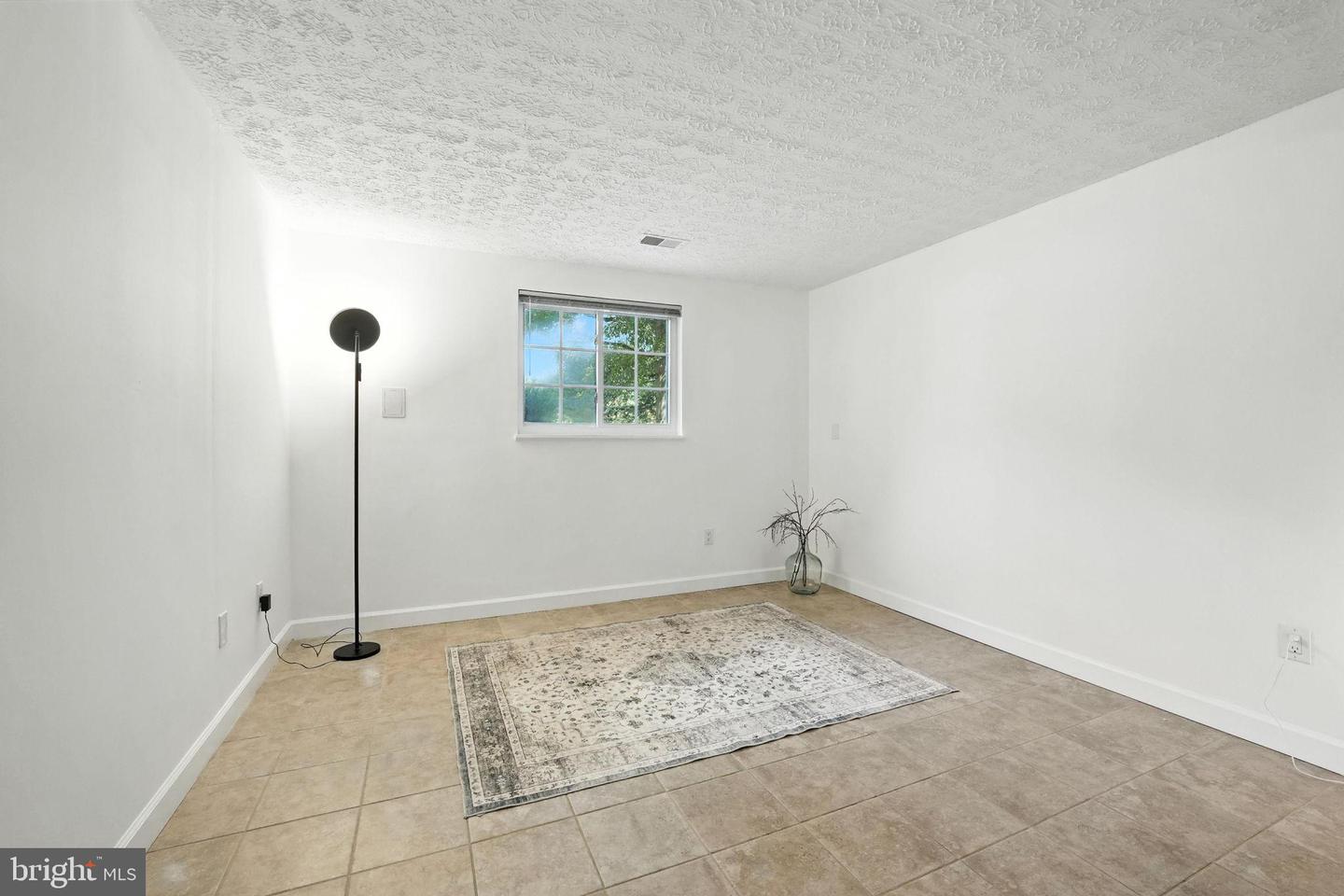 2527 TABOR CT, WOODBRIDGE, Virginia 22191, 3 Bedrooms Bedrooms, 11 Rooms Rooms,2 BathroomsBathrooms,Residential,For sale,2527 TABOR CT,VAPW2100948 MLS # VAPW2100948