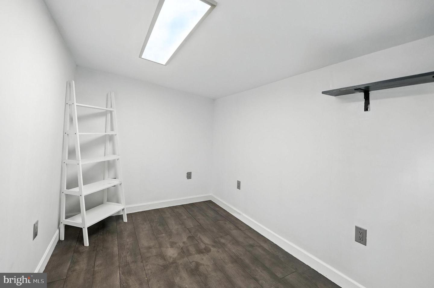 2527 TABOR CT, WOODBRIDGE, Virginia 22191, 3 Bedrooms Bedrooms, 11 Rooms Rooms,2 BathroomsBathrooms,Residential,For sale,2527 TABOR CT,VAPW2100948 MLS # VAPW2100948