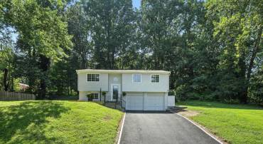 2527 TABOR CT, WOODBRIDGE, Virginia 22191, 3 Bedrooms Bedrooms, 11 Rooms Rooms,2 BathroomsBathrooms,Residential,For sale,2527 TABOR CT,VAPW2100948 MLS # VAPW2100948