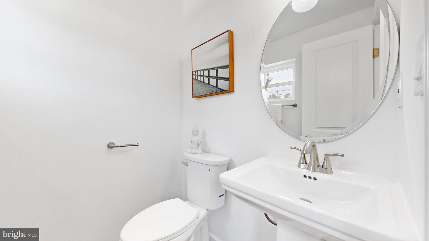 48 GIRARD ST NE, WASHINGTON, District Of Columbia 20002, 3 Bedrooms Bedrooms, ,2 BathroomsBathrooms,Residential,For sale,48 GIRARD ST NE,DCDC2214106 MLS # DCDC2214106
