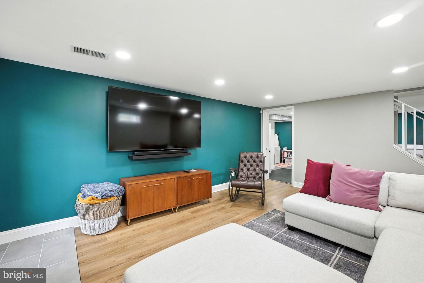 3807 TAFT AVE, ALEXANDRIA, Virginia 22304, 4 Bedrooms Bedrooms, ,3 BathroomsBathrooms,Residential,For sale,3807 TAFT AVE,VAAX2048332 MLS # VAAX2048332