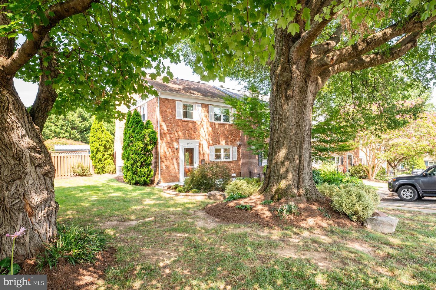 6065 HARDWICK PL, FALLS CHURCH, Virginia 22041, 3 Bedrooms Bedrooms, ,3 BathroomsBathrooms,Residential,For sale,6065 HARDWICK PL,VAFX2259916 MLS # VAFX2259916