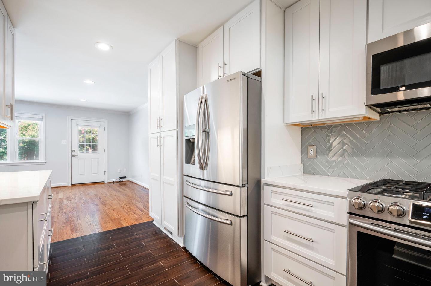 6065 HARDWICK PL, FALLS CHURCH, Virginia 22041, 3 Bedrooms Bedrooms, ,3 BathroomsBathrooms,Residential,For sale,6065 HARDWICK PL,VAFX2259916 MLS # VAFX2259916