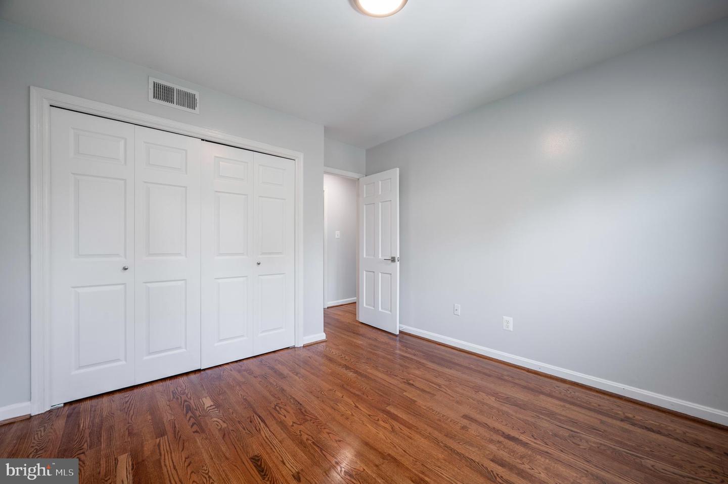 6065 HARDWICK PL, FALLS CHURCH, Virginia 22041, 3 Bedrooms Bedrooms, ,3 BathroomsBathrooms,Residential,For sale,6065 HARDWICK PL,VAFX2259916 MLS # VAFX2259916