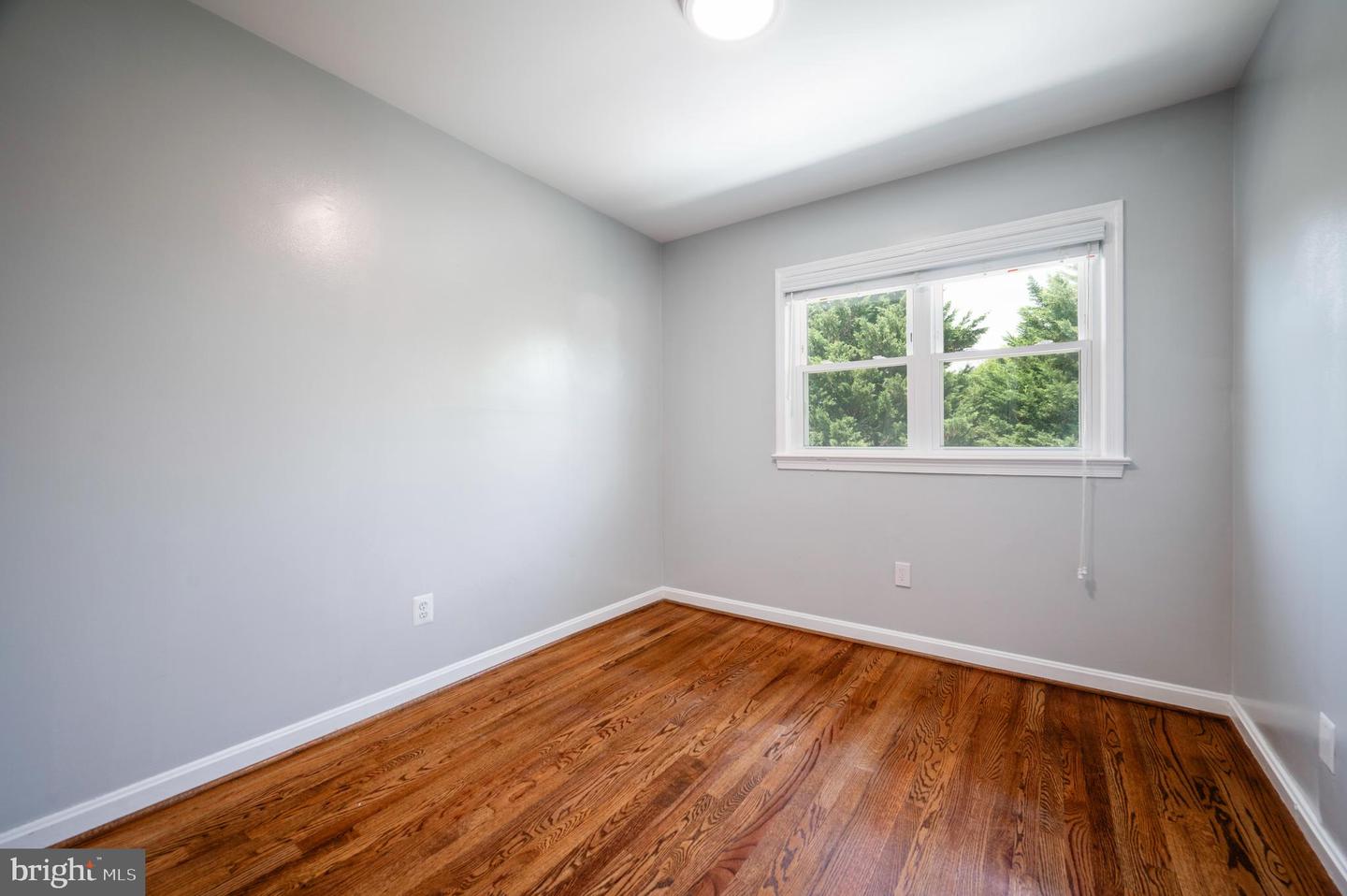 6065 HARDWICK PL, FALLS CHURCH, Virginia 22041, 3 Bedrooms Bedrooms, ,3 BathroomsBathrooms,Residential,For sale,6065 HARDWICK PL,VAFX2259916 MLS # VAFX2259916