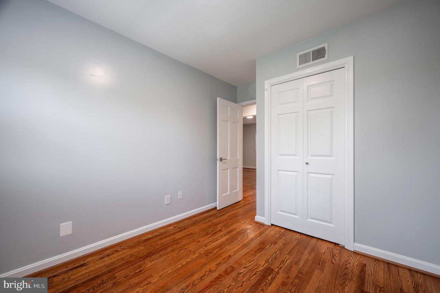 6065 HARDWICK PL, FALLS CHURCH, Virginia 22041, 3 Bedrooms Bedrooms, ,3 BathroomsBathrooms,Residential,For sale,6065 HARDWICK PL,VAFX2259916 MLS # VAFX2259916