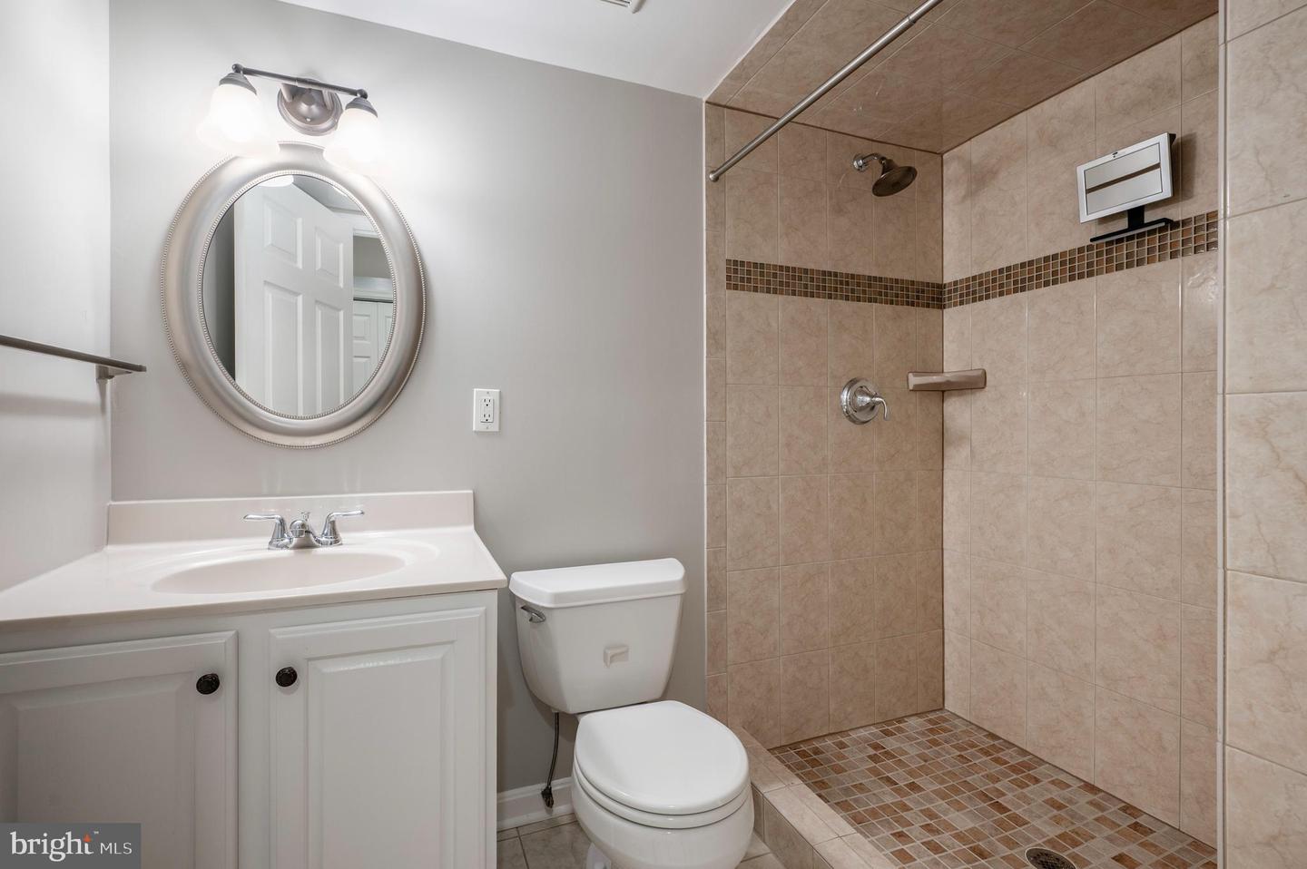 6065 HARDWICK PL, FALLS CHURCH, Virginia 22041, 3 Bedrooms Bedrooms, ,3 BathroomsBathrooms,Residential,For sale,6065 HARDWICK PL,VAFX2259916 MLS # VAFX2259916