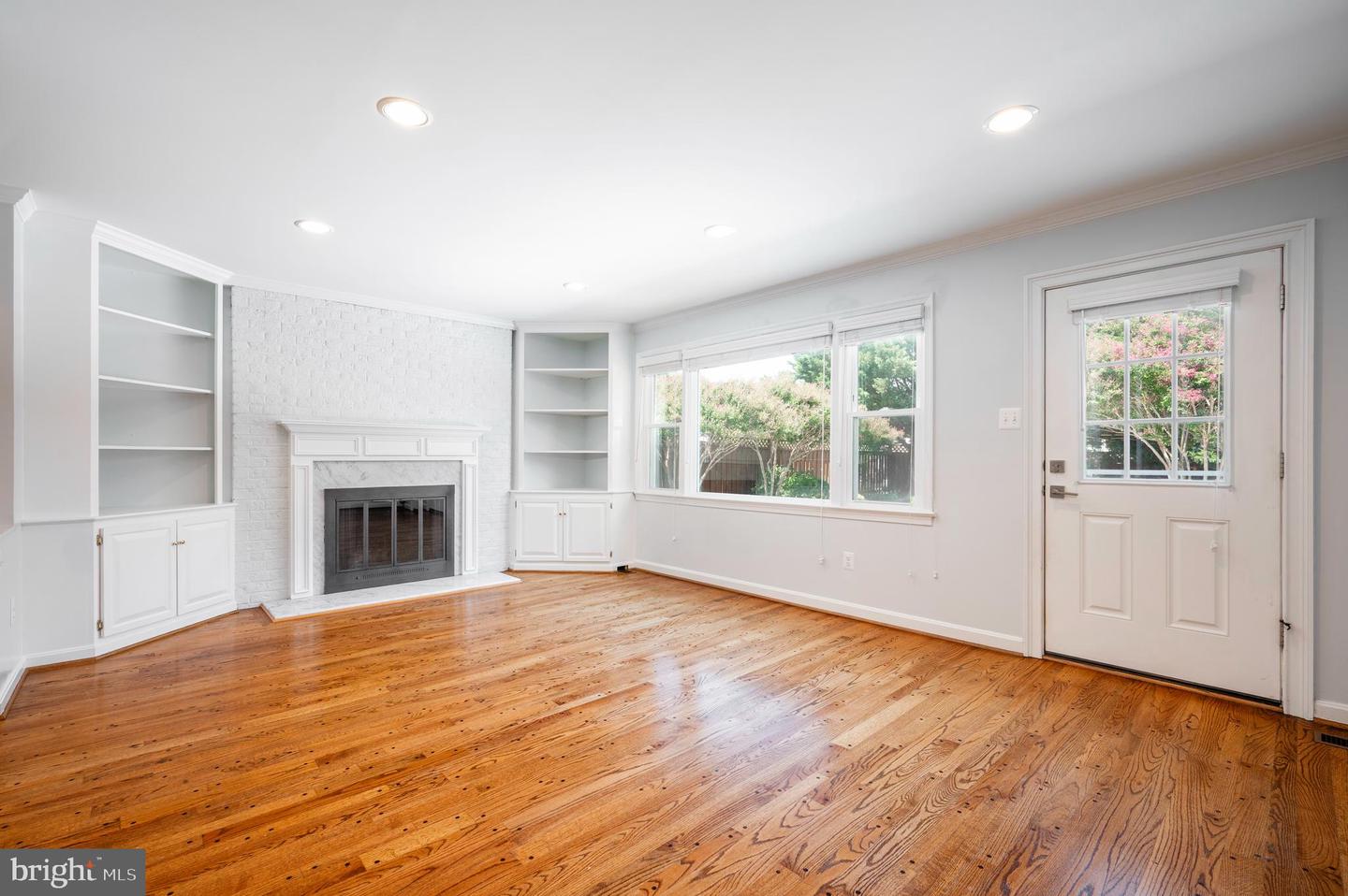 6065 HARDWICK PL, FALLS CHURCH, Virginia 22041, 3 Bedrooms Bedrooms, ,3 BathroomsBathrooms,Residential,For sale,6065 HARDWICK PL,VAFX2259916 MLS # VAFX2259916