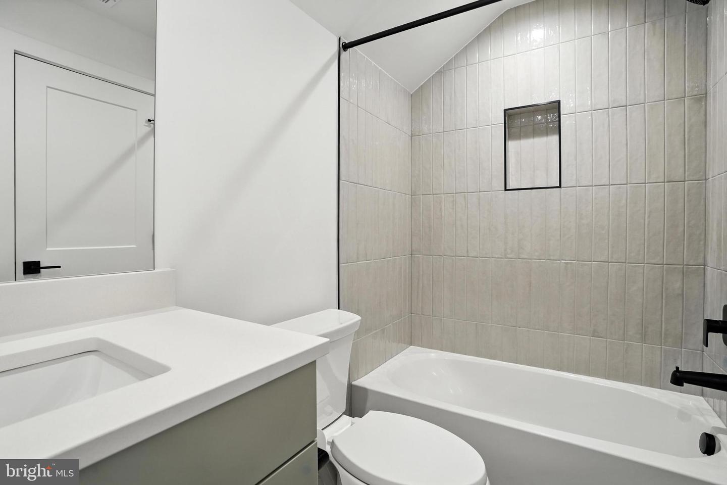 1111 INGLESIDE AVE, MCLEAN, Virginia 22101, 7 Bedrooms Bedrooms, ,7 BathroomsBathrooms,Residential,For sale,1111 INGLESIDE AVE,VAFX2260062 MLS # VAFX2260062