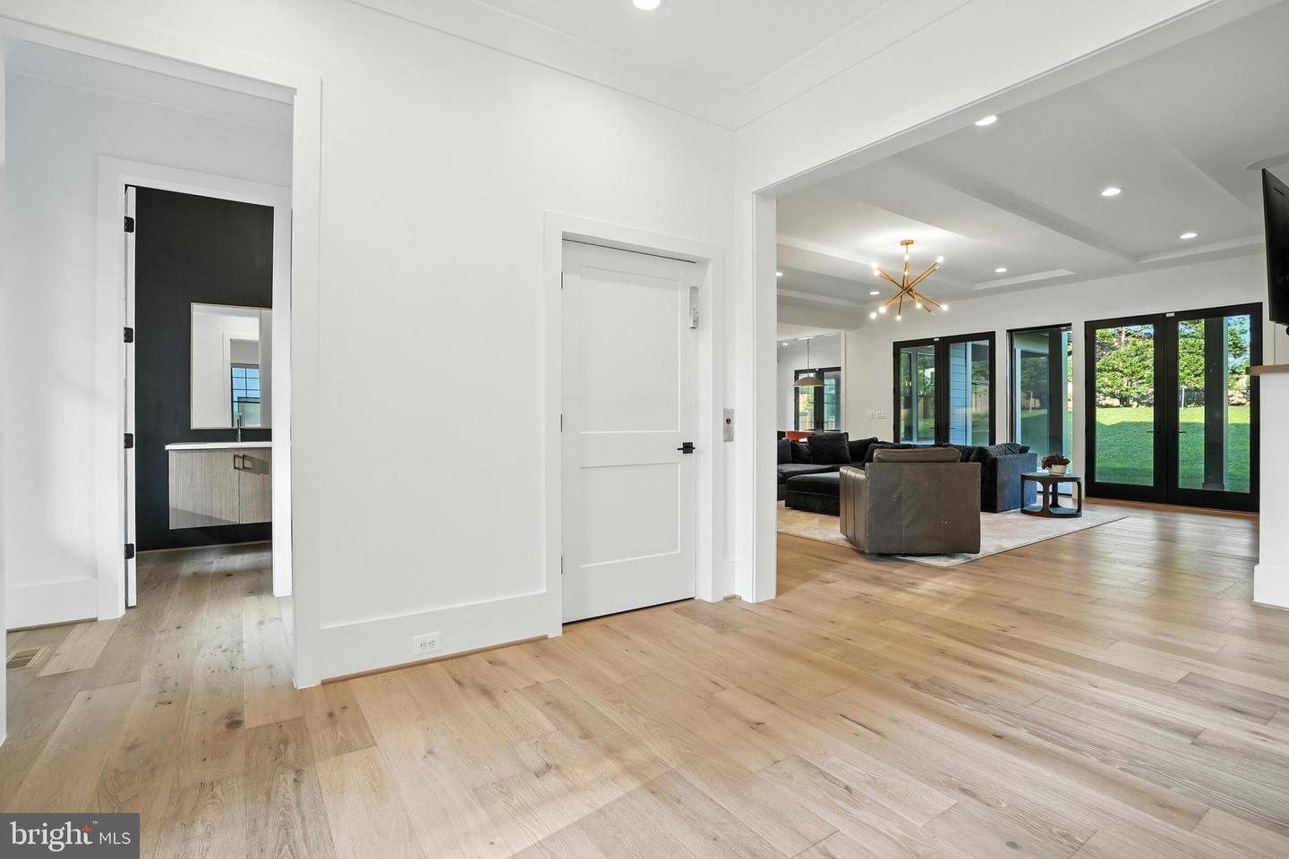 1111 INGLESIDE AVE, MCLEAN, Virginia 22101, 7 Bedrooms Bedrooms, ,7 BathroomsBathrooms,Residential,For sale,1111 INGLESIDE AVE,VAFX2260062 MLS # VAFX2260062