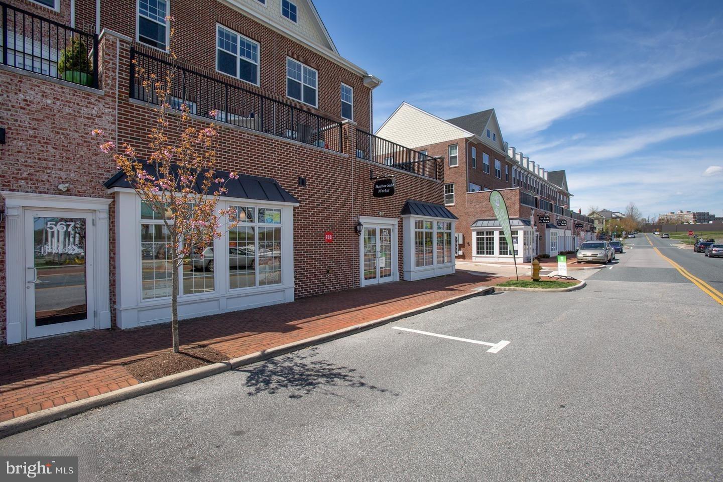 820 BELMONT BAY DR #103, WOODBRIDGE, Virginia 22191, 1 Bedroom Bedrooms, 9 Rooms Rooms,1 BathroomBathrooms,Residential,For sale,820 BELMONT BAY DR #103,VAPW2101048 MLS # VAPW2101048