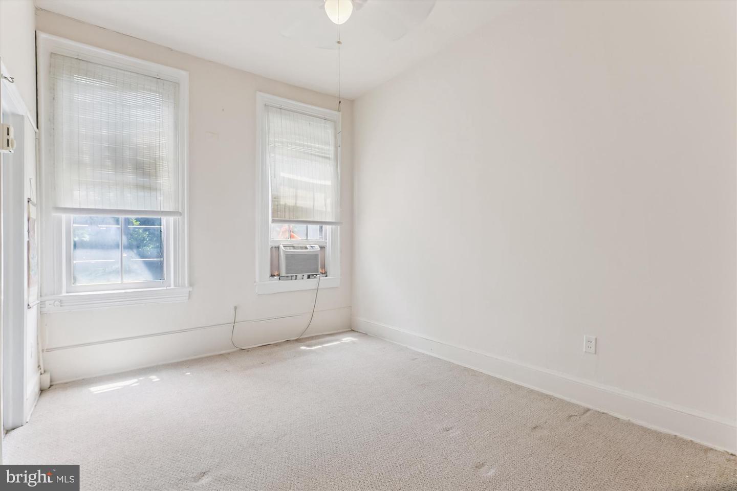 313 C ST SE, WASHINGTON, District Of Columbia 20003, 4 Bedrooms Bedrooms, 12 Rooms Rooms,4 BathroomsBathrooms,Residential,For sale,313 C ST SE,DCDC2214270 MLS # DCDC2214270