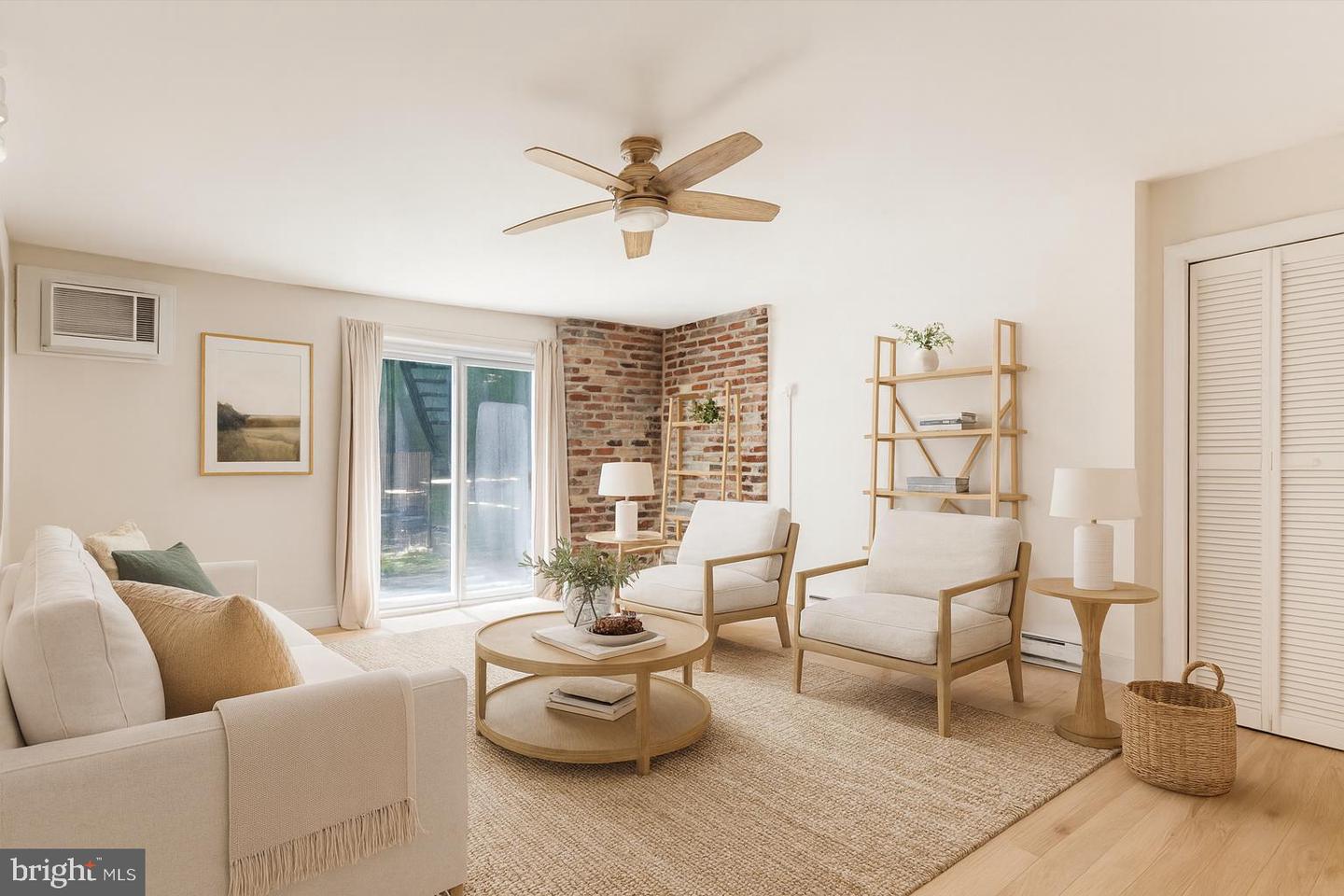 313 C ST SE, WASHINGTON, District Of Columbia 20003, 4 Bedrooms Bedrooms, 12 Rooms Rooms,4 BathroomsBathrooms,Residential,For sale,313 C ST SE,DCDC2214270 MLS # DCDC2214270
