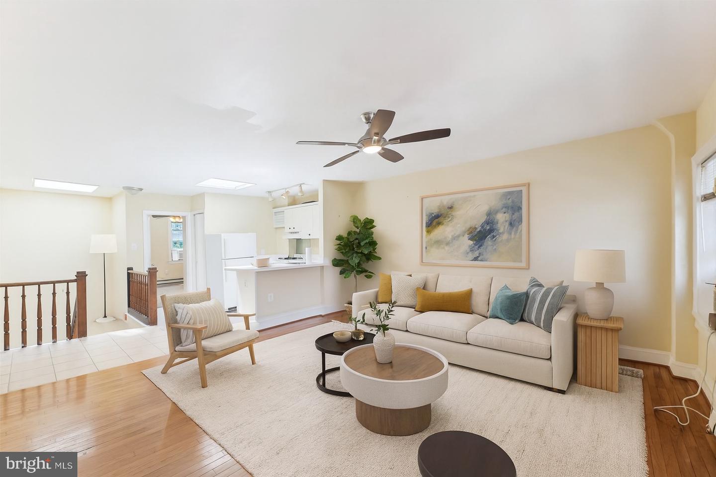 313 C ST SE, WASHINGTON, District Of Columbia 20003, 4 Bedrooms Bedrooms, 12 Rooms Rooms,4 BathroomsBathrooms,Residential,For sale,313 C ST SE,DCDC2214270 MLS # DCDC2214270