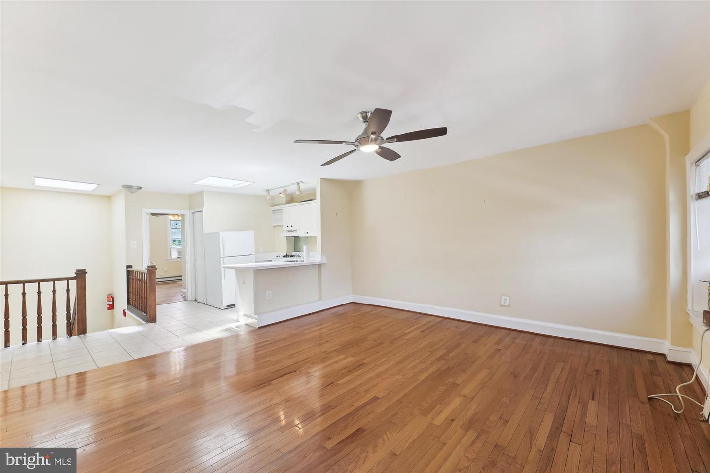 313 C ST SE, WASHINGTON, District Of Columbia 20003, 4 Bedrooms Bedrooms, 12 Rooms Rooms,4 BathroomsBathrooms,Residential,For sale,313 C ST SE,DCDC2214270 MLS # DCDC2214270