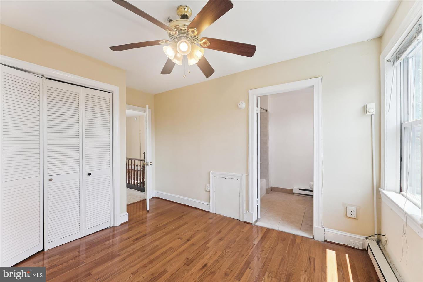 313 C ST SE, WASHINGTON, District Of Columbia 20003, 4 Bedrooms Bedrooms, 12 Rooms Rooms,4 BathroomsBathrooms,Residential,For sale,313 C ST SE,DCDC2214270 MLS # DCDC2214270