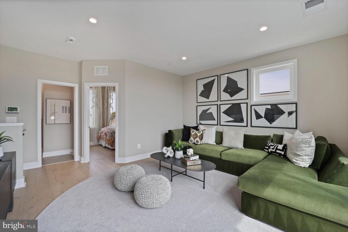61 LOWER SERVICE CT NW #936, WASHINGTON, District Of Columbia 20001, 4 Bedrooms Bedrooms, ,4 BathroomsBathrooms,Residential,For sale,61 LOWER SERVICE CT NW #936,DCDC2214272 MLS # DCDC2214272