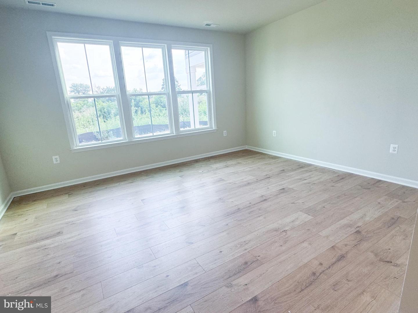116 WEBSTER CT, WINCHESTER, Virginia 22603, 2 Bedrooms Bedrooms, ,2 BathroomsBathrooms,Residential,For sale,116 WEBSTER CT,VAFV2035974 MLS # VAFV2035974