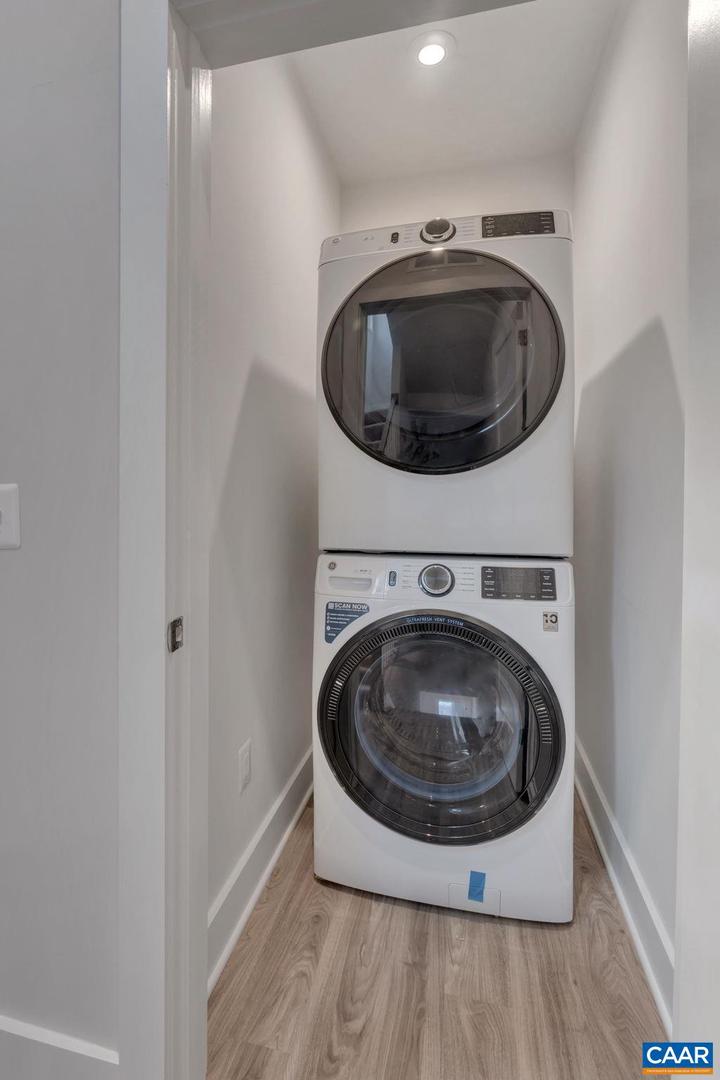 828 WESLEY LN #B, CHARLOTTESVILLE, Virginia 22911, 3 Bedrooms Bedrooms, ,2 BathroomsBathrooms,Residential,For sale,828 WESLEY LN #B,667624 MLS # 667624