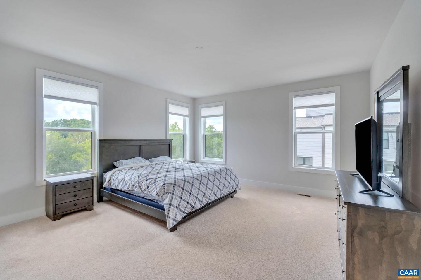 828 WESLEY LN #B, CHARLOTTESVILLE, Virginia 22911, 3 Bedrooms Bedrooms, ,2 BathroomsBathrooms,Residential,For sale,828 WESLEY LN #B,667624 MLS # 667624