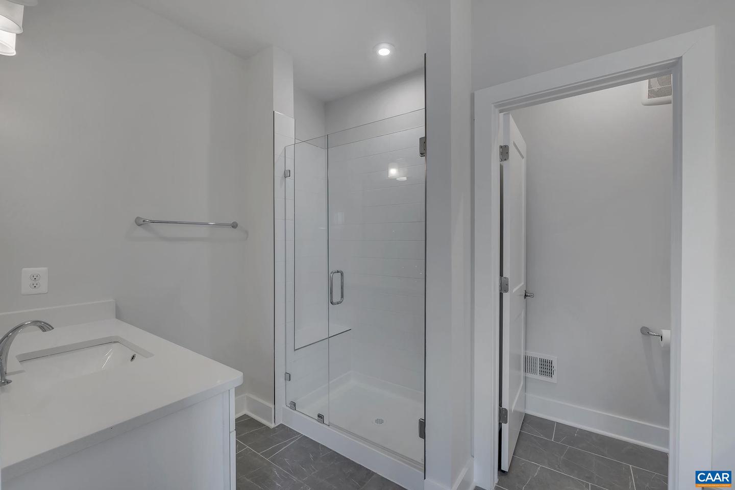 828 WESLEY LN #B, CHARLOTTESVILLE, Virginia 22911, 3 Bedrooms Bedrooms, ,2 BathroomsBathrooms,Residential,For sale,828 WESLEY LN #B,667624 MLS # 667624