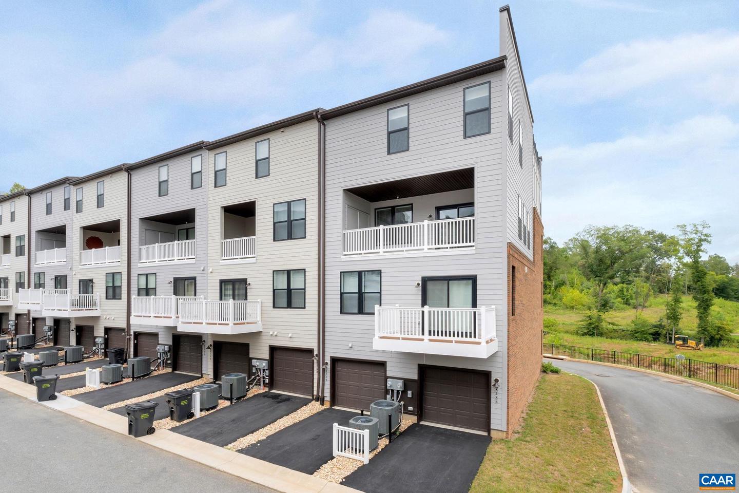 828 WESLEY LN #B, CHARLOTTESVILLE, Virginia 22911, 3 Bedrooms Bedrooms, ,2 BathroomsBathrooms,Residential,For sale,828 WESLEY LN #B,667624 MLS # 667624
