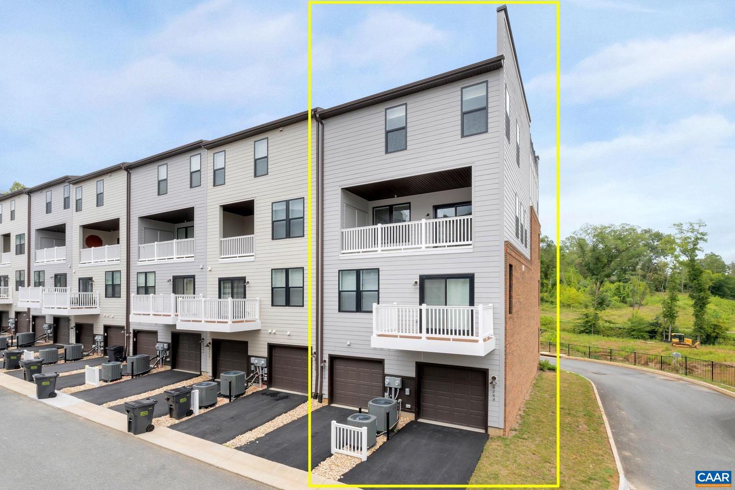 828 WESLEY LN #B, CHARLOTTESVILLE, Virginia 22911, 3 Bedrooms Bedrooms, ,2 BathroomsBathrooms,Residential,For sale,828 WESLEY LN #B,667624 MLS # 667624