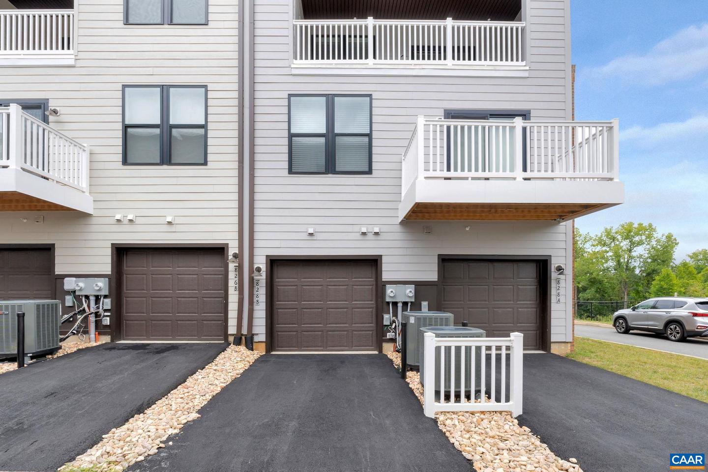 828 WESLEY LN #B, CHARLOTTESVILLE, Virginia 22911, 3 Bedrooms Bedrooms, ,2 BathroomsBathrooms,Residential,For sale,828 WESLEY LN #B,667624 MLS # 667624