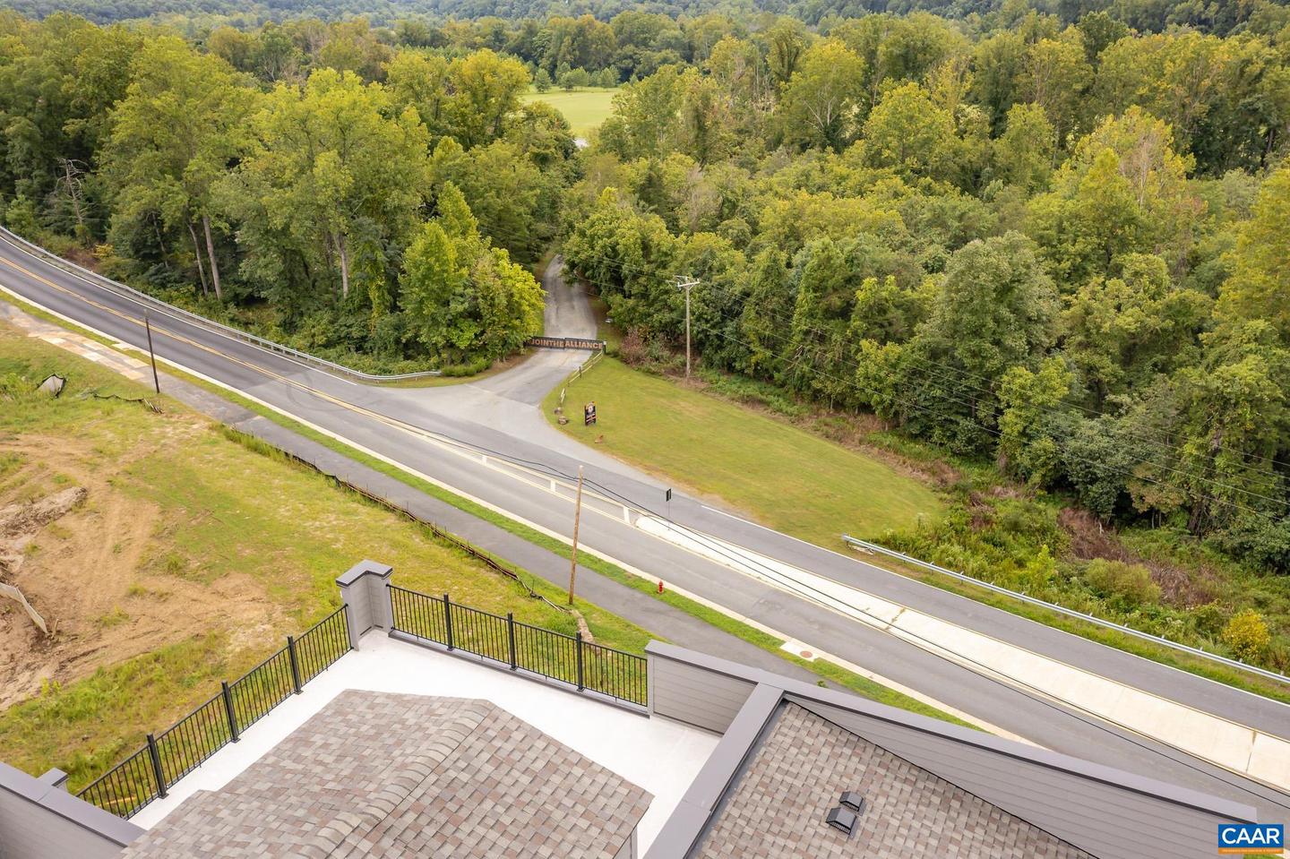 828 WESLEY LN #B, CHARLOTTESVILLE, Virginia 22911, 3 Bedrooms Bedrooms, ,2 BathroomsBathrooms,Residential,For sale,828 WESLEY LN #B,667624 MLS # 667624