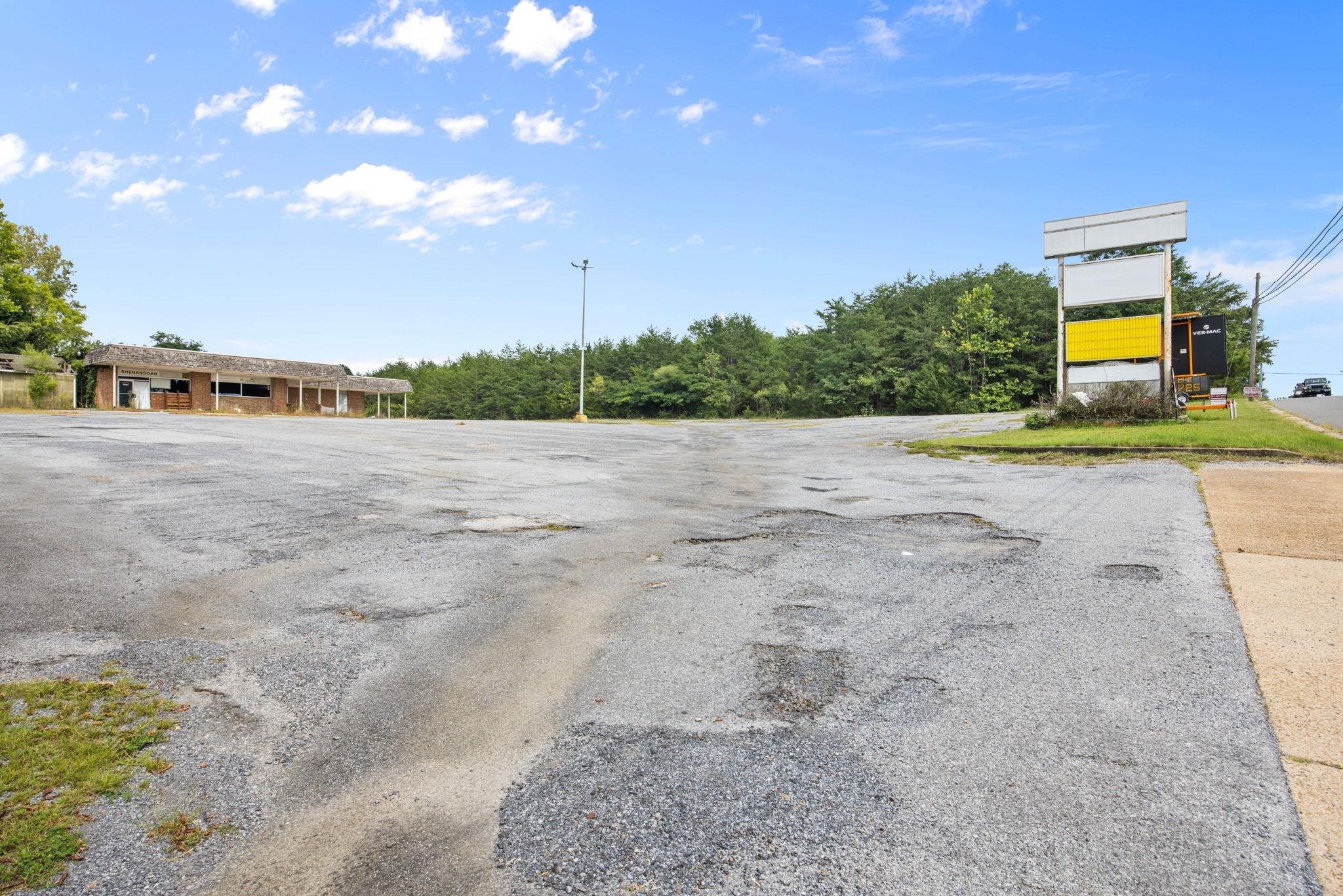 420 S THIRD ST, SHENANDOAH, Virginia 22849, ,Commercial,420 S THIRD ST,667644 MLS # 667644
